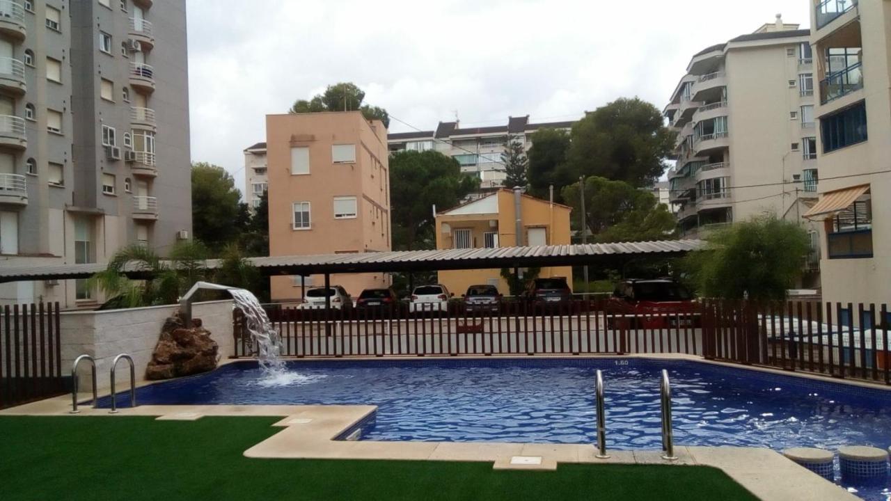 Edificio Attikos - Solo Familias Apartment Гандия Екстериор снимка
